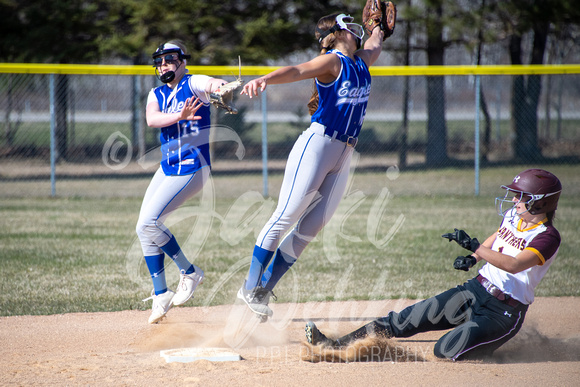 PANTHER SOFTBALL VS NEW YORK MILLS_20210422_107774