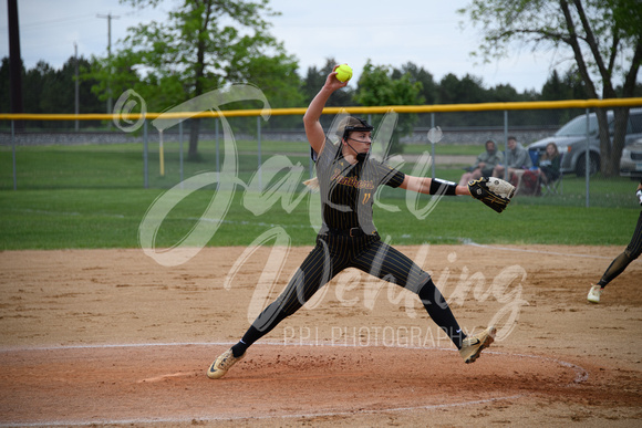 PANTHER SOFTBALL VS NEW YORK MILLS - SECTIONS_20240520_00013