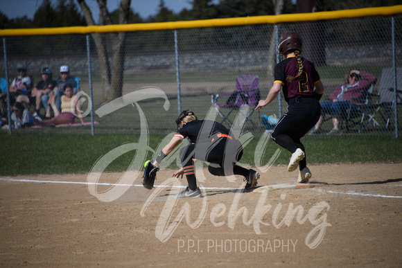 PANTHER SOFTBALL VS BROWERVILLE_20230505_00019