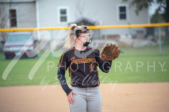 PANTHER SOFTBALL VS OTTER TAIL CENTRAL_20180510_0008