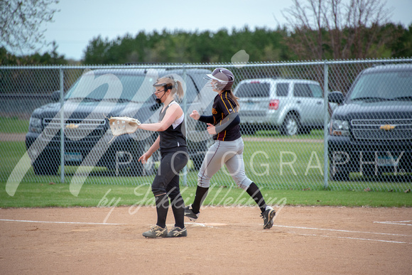 PANTHER SOFTBALL VS OTTER TAIL CENTRAL_20180510_0016