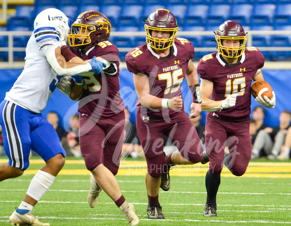 PANTHER FOOTBALL SECTION CHAMPIONSHIP VS NEW YORK MILLS_ELI_20231103_0014