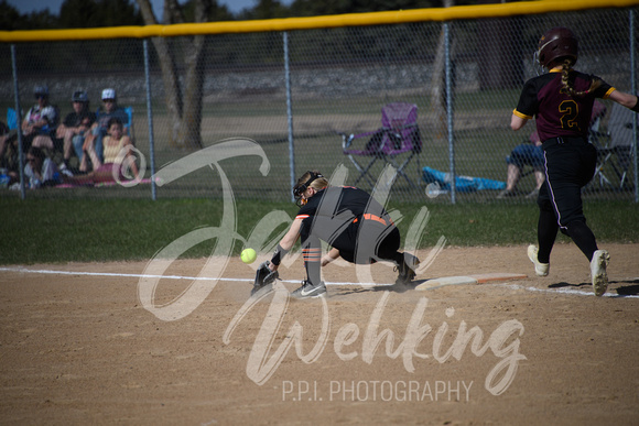 PANTHER SOFTBALL VS BROWERVILLE_20230505_00017