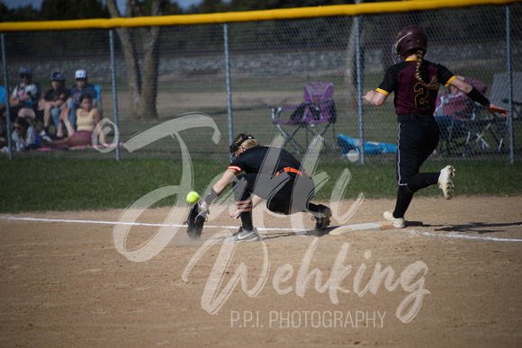 PANTHER SOFTBALL VS BROWERVILLE_20230505_00018