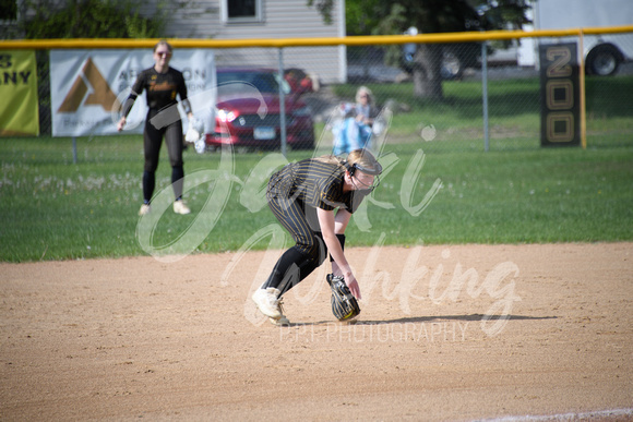 PANTHER SOFTBALL VS BRANDON-EVANSVILLE_20240516_00005